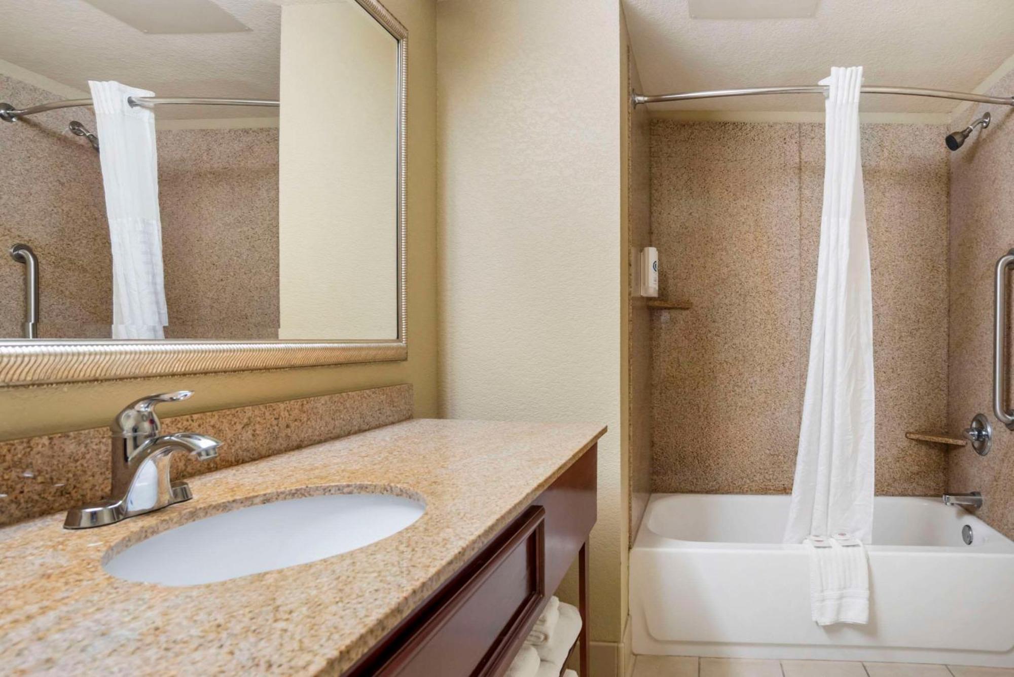 Comfort Inn & Suites Daphne Spanish Fort - Mobile East Ngoại thất bức ảnh